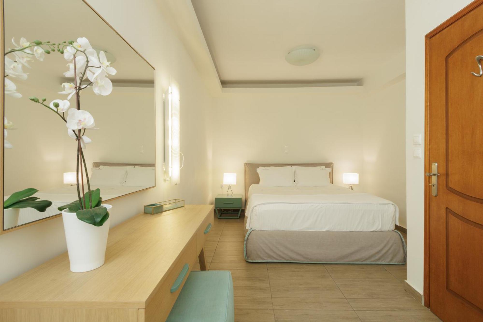 Blue Horizon Suites Parálion Ástros Eksteriør bilde