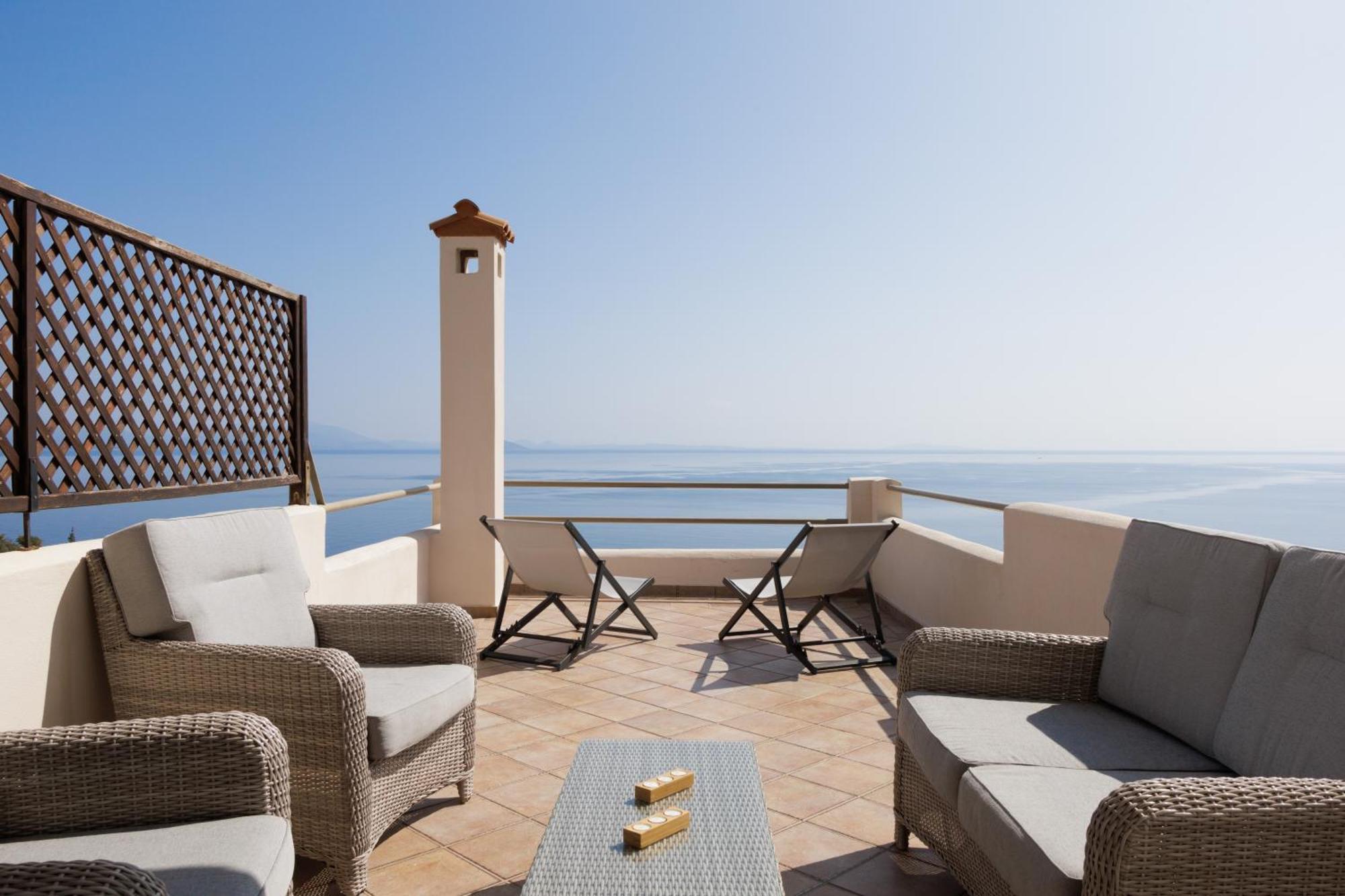 Blue Horizon Suites Parálion Ástros Eksteriør bilde